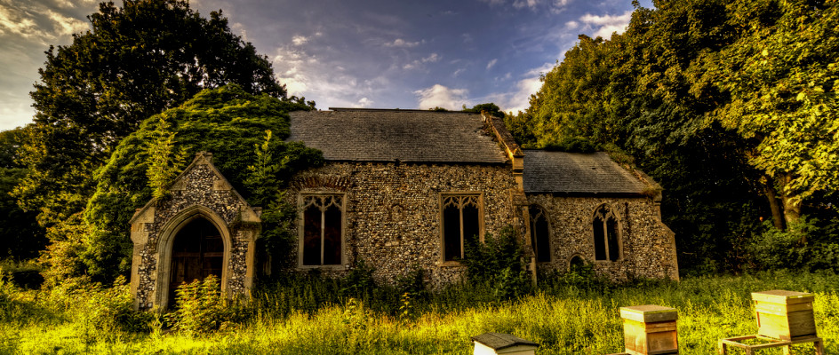Church with gardens in need of maintenance | CMMS