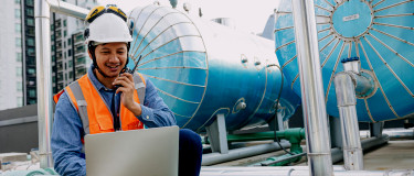 Maintenance worker logs work | CMMS