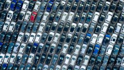 Aerial view of a fleet of vehicles | Maintainly